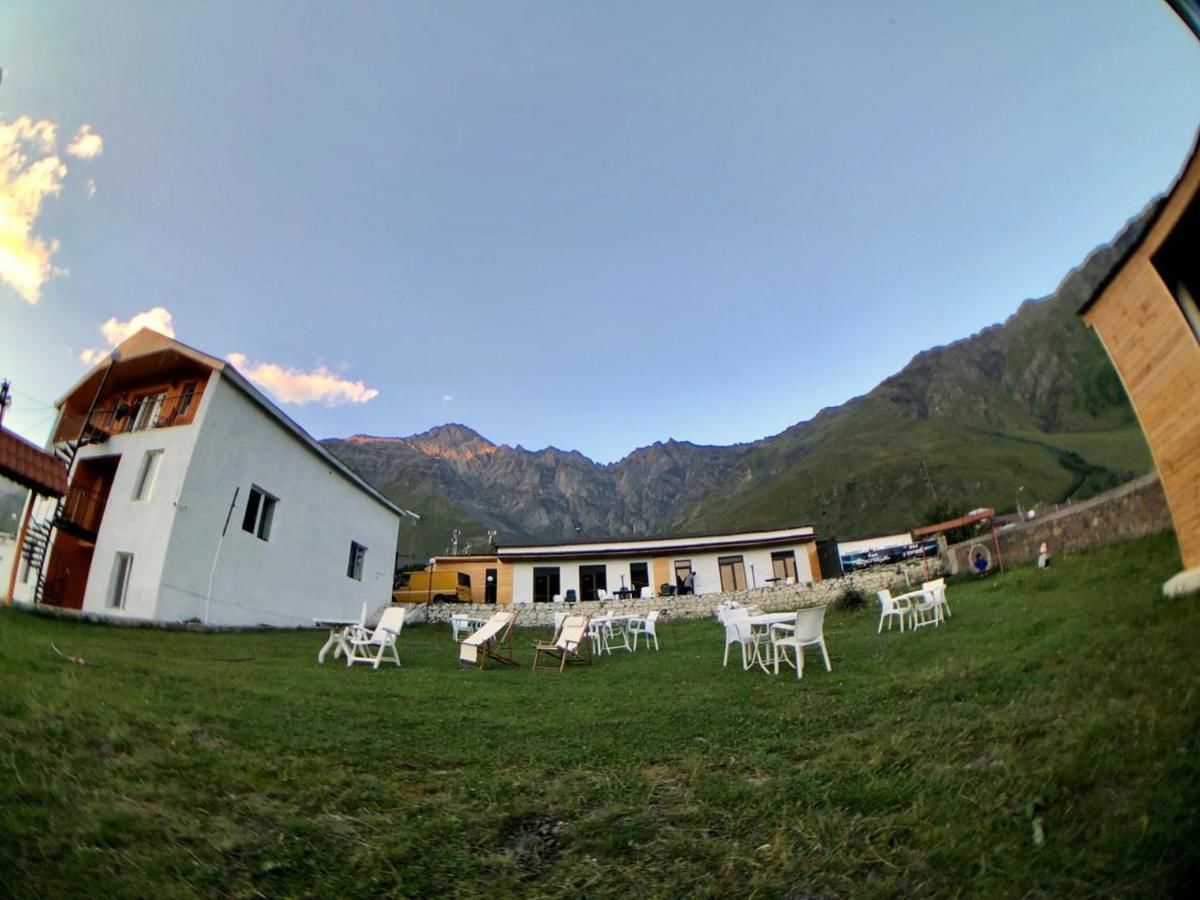 Отель Hotel NOA Kazbegi Степанцминда-11